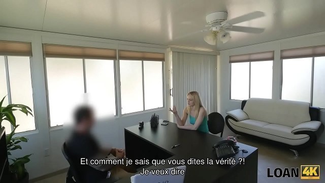 LOAN4K&period; Hot Allie donne le vagin pour clouer à un mec dans un bureau de prêt